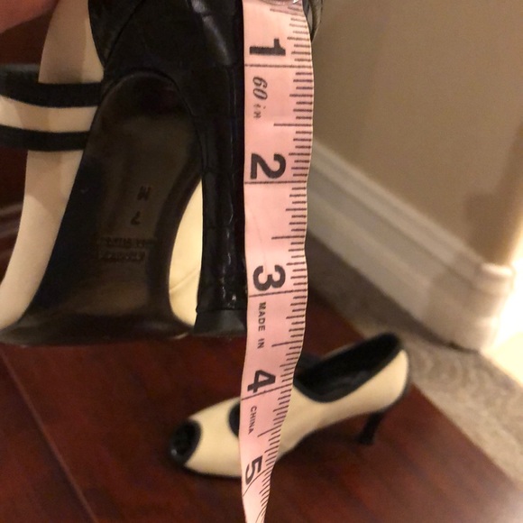 Donald J Pliner 7 Kitted faux Croc Heel Peep Toe - Picture 3 of 8